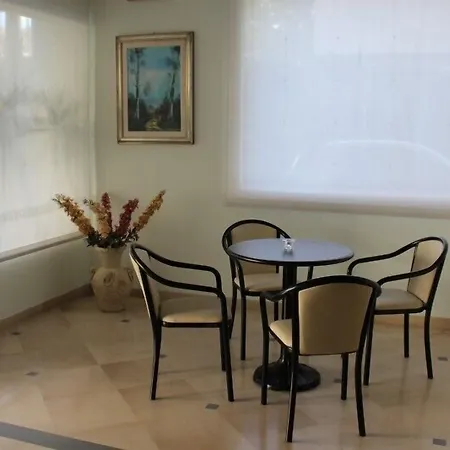Hotel Massimo 2*