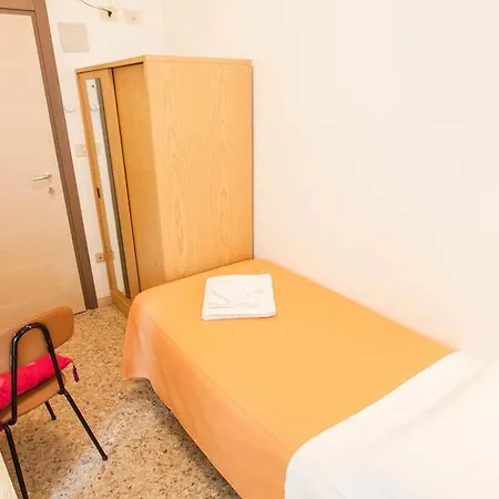 Massimo Hotel 2*